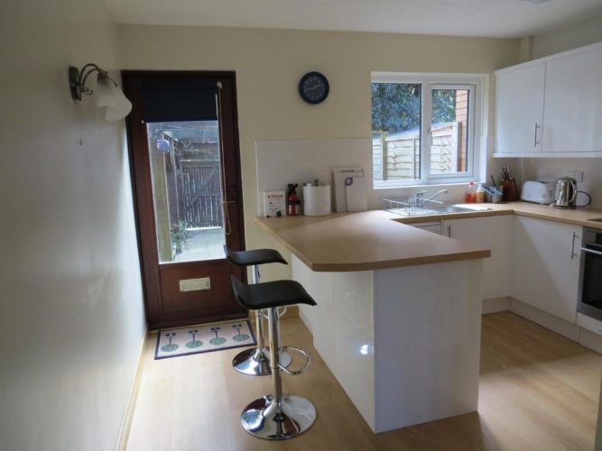 2 Bedrooms Cottage