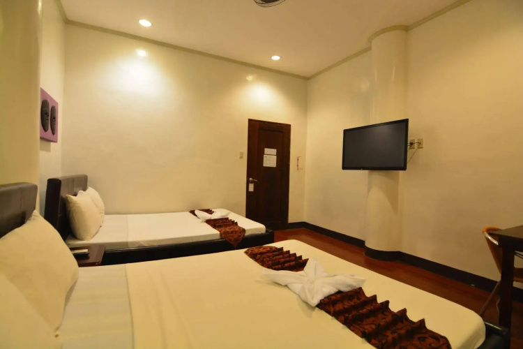 Kawayanan Heights Inn