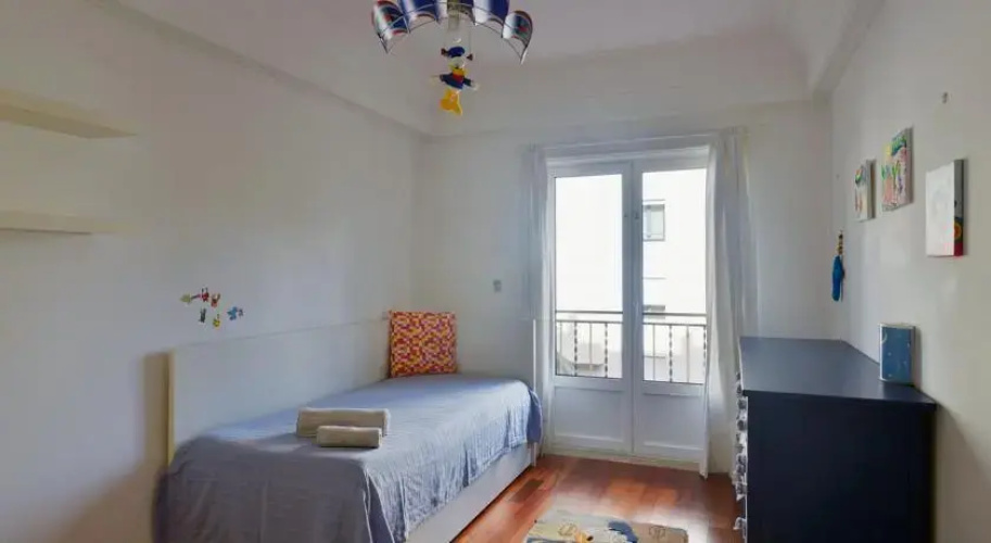 Feels Like Home - Av Novas Premium