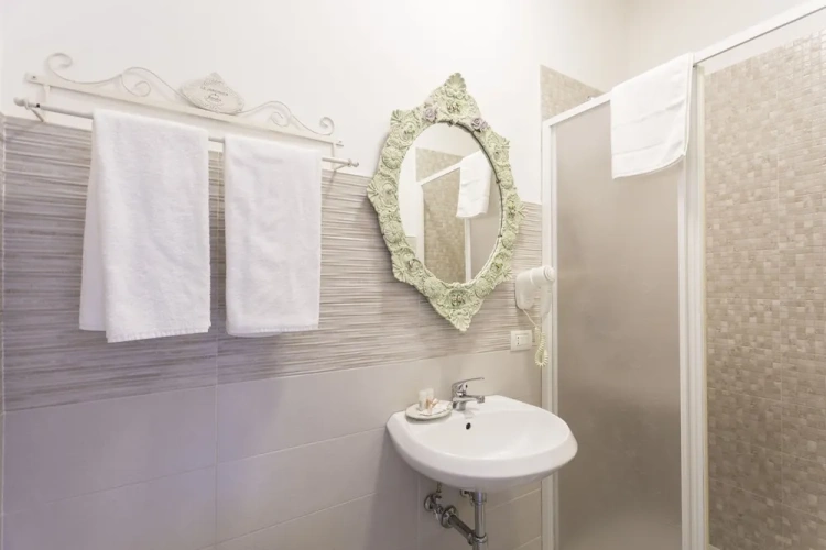 Classic Double room with city view
