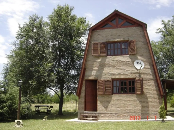 2 Bedrooms Bungalow