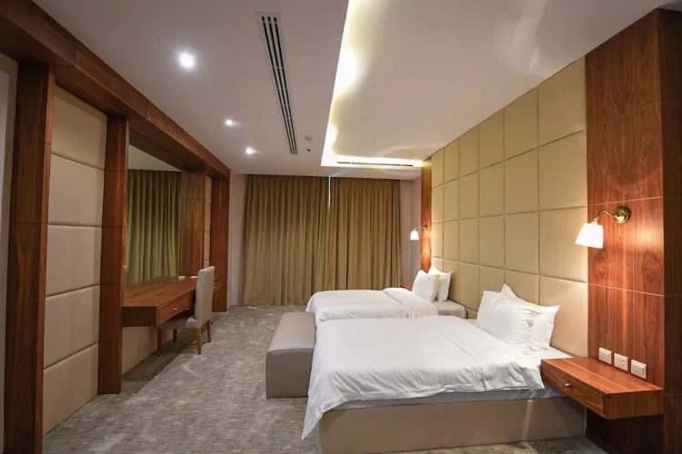 Deluxe Twin Suite
