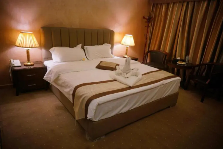 7 Wonders Hotel