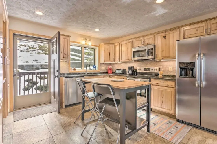 Close to Hiking & Golf! Beech Mtn Retreat