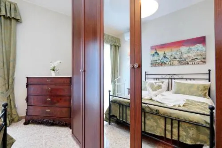 Oksana's Bernadette Apartment