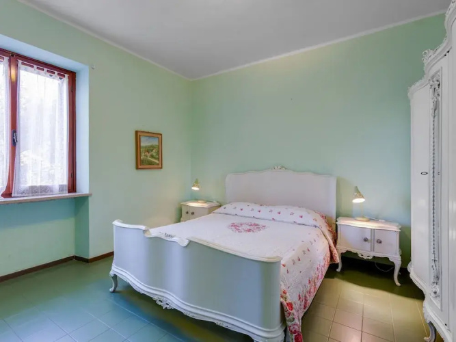 Villa in Torri With Pool & Mountain Views