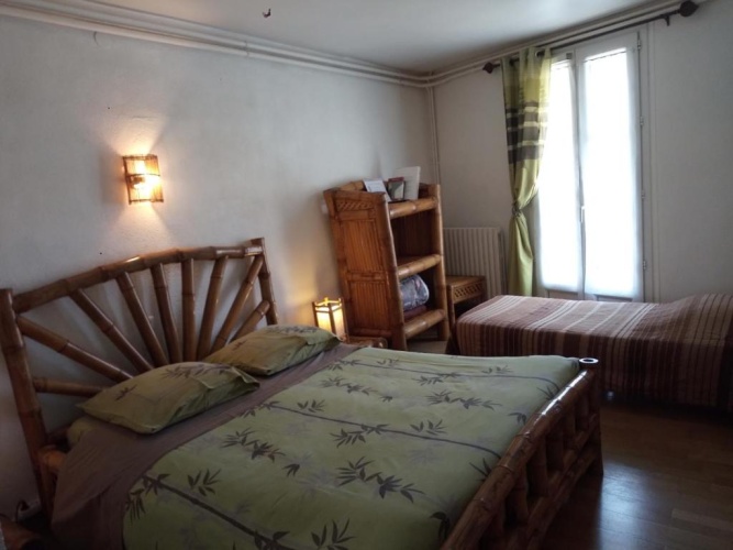 Standard Triple room