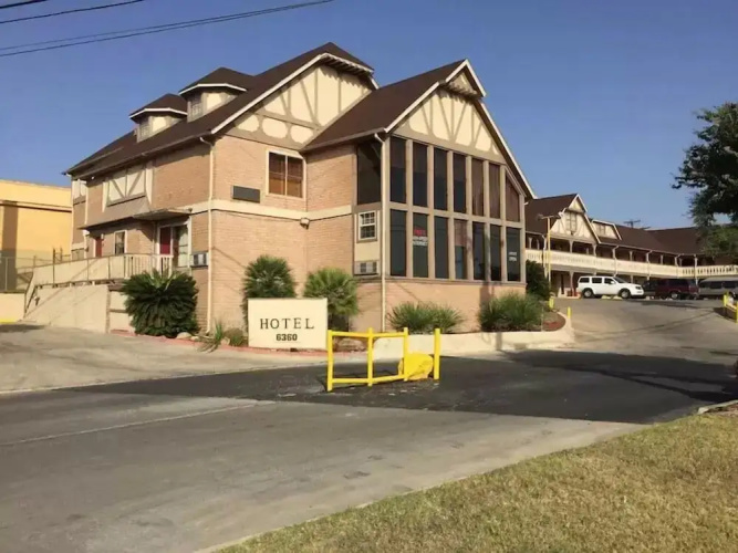 Econo Lodge Ingram Park