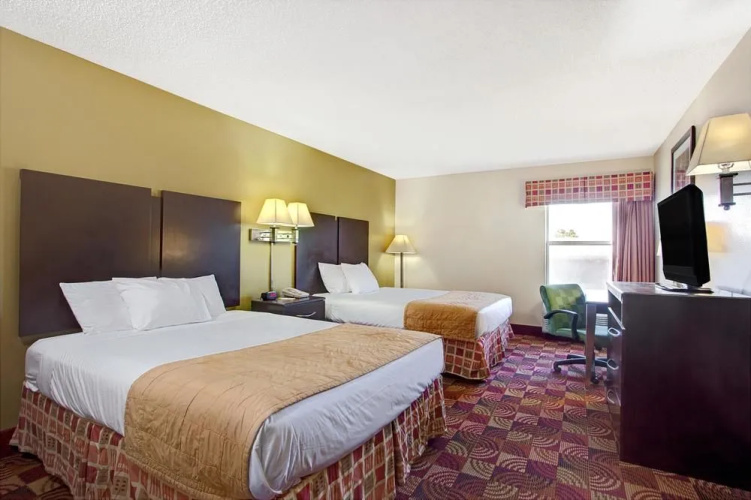 Days Inn & Suites Ridgeland