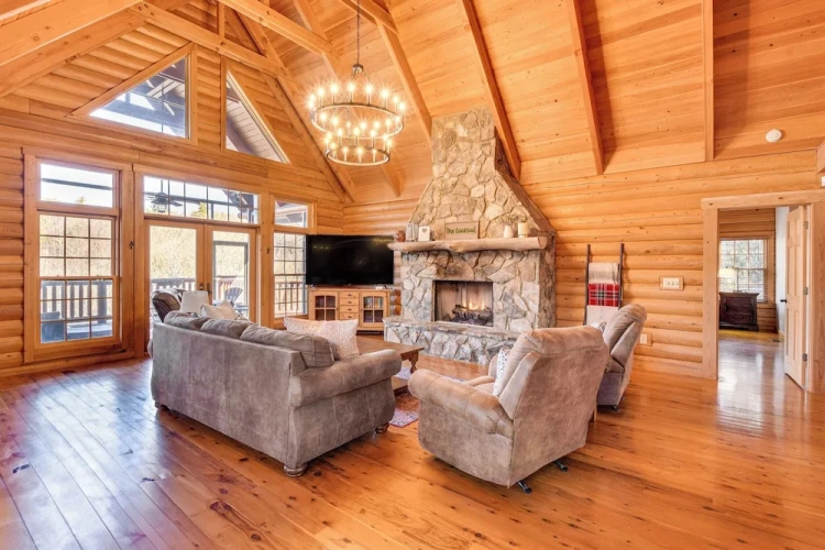4 Bedrooms Cottage