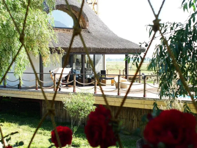 Aqua Villa