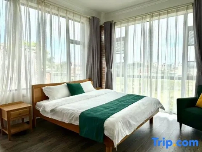 Family Suite with courtyard view