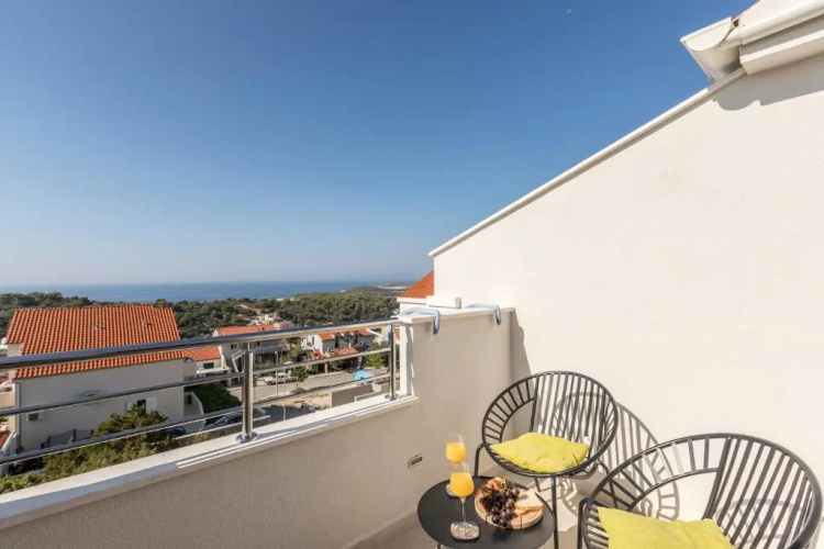 Hvar de luxe apartments 1