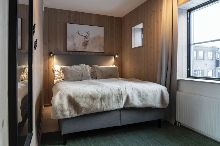 2 Bedrooms Apartment with mountain view