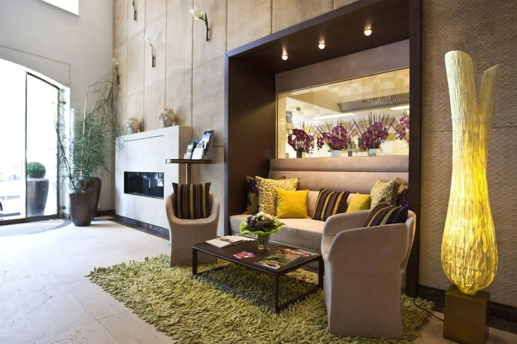 Iris Porsche Hotel & Restaurant