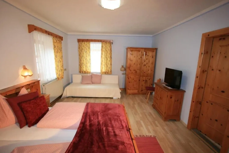Standard Quadruple room with view