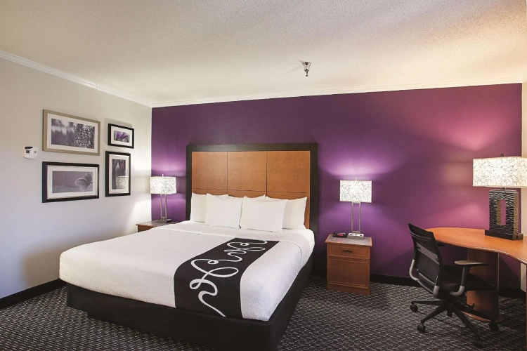 Deluxe Double Suite