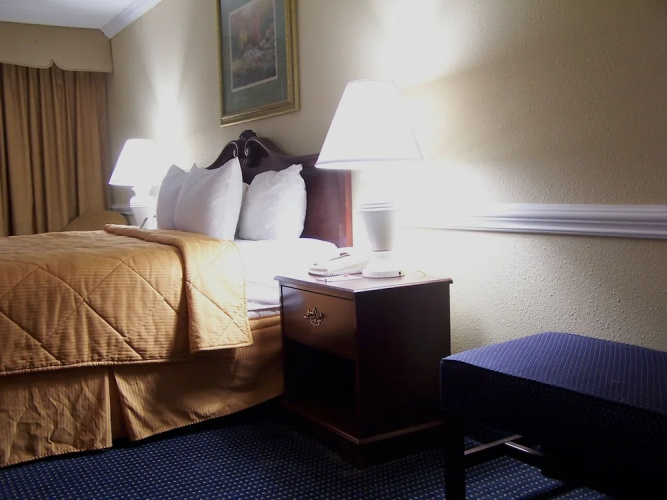 Kinderlou Inn