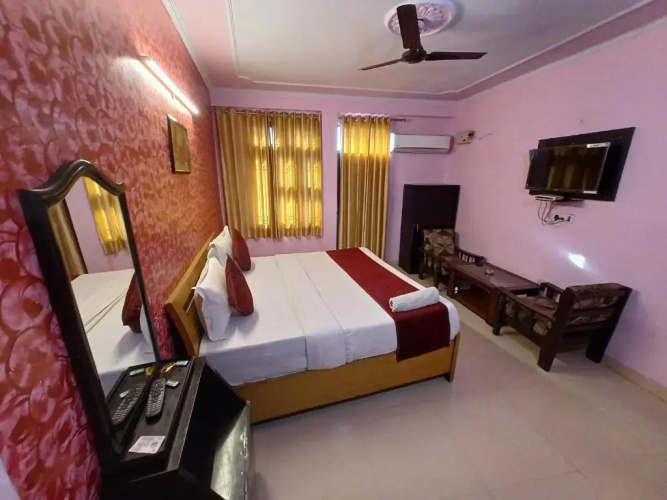 Hotel Chhavi Holidays