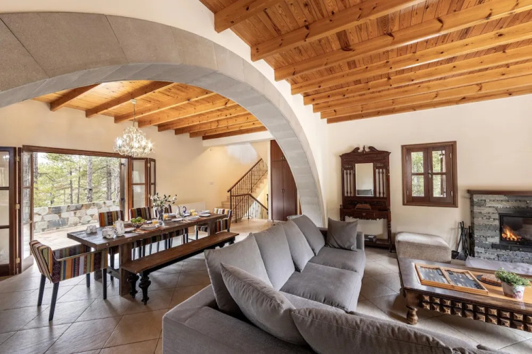 Troodos Mature Pine Chalet - Cyprus