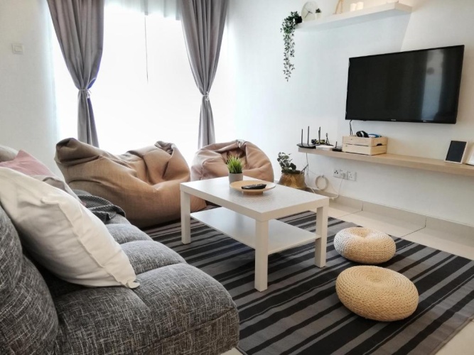3 Bedrooms Apartment
