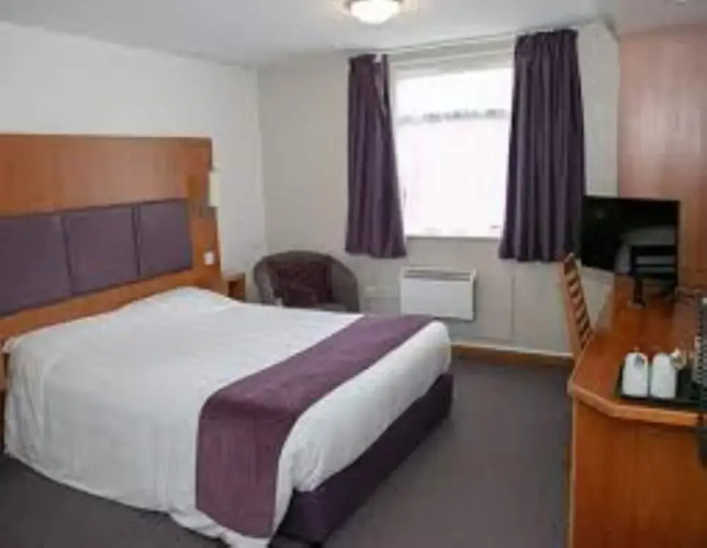 OYO Bluemont Hotel