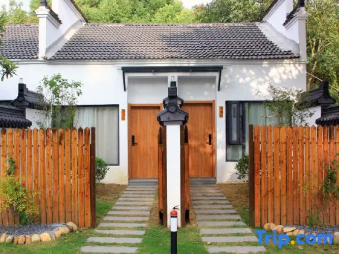 Weiduo Bieyuan Hostel