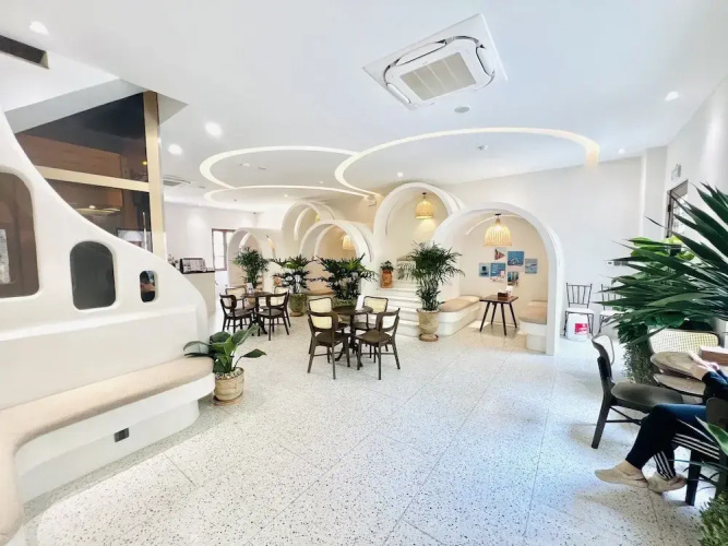 Lotus Home Cafe