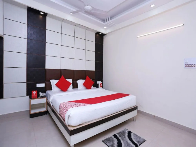 Laxmi Sadan Hotel