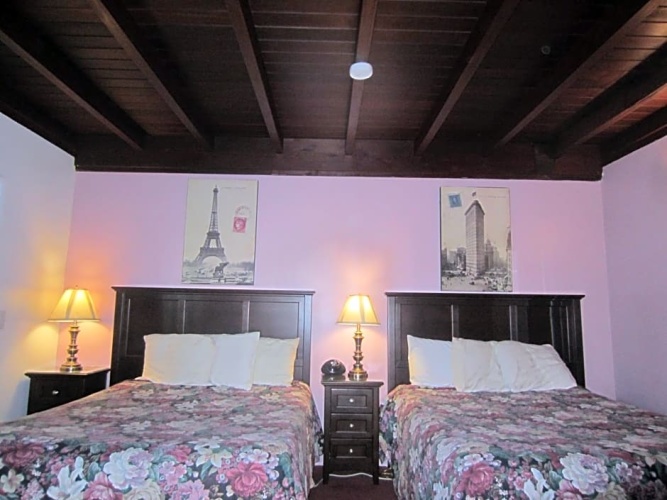 Deluxe Double Suite