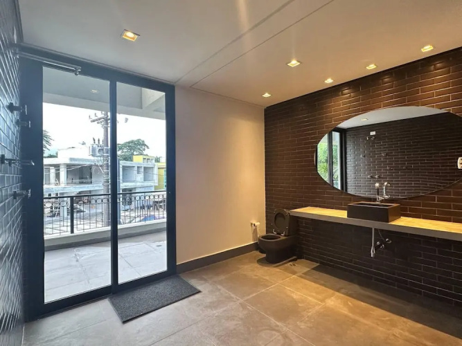 Mans o 6 Suites Riviera