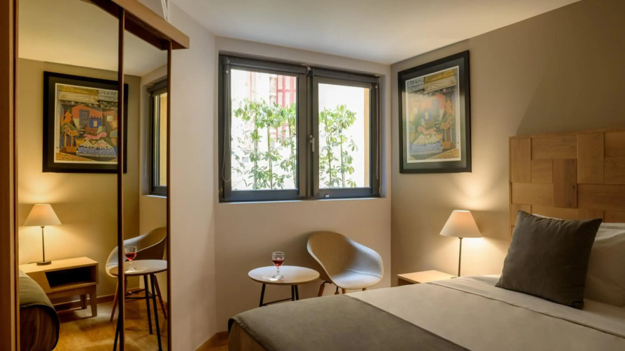 Fos DownTown Suites