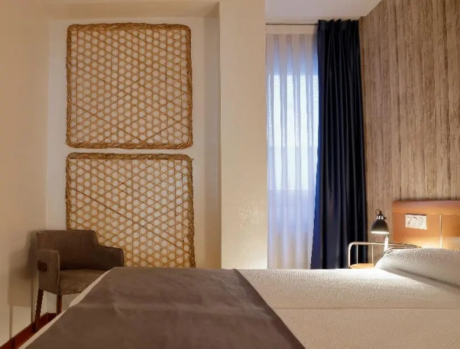 2 Bedrooms Quadruple Apartment with balcony