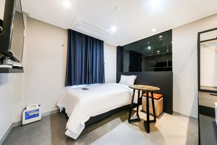 Hotel On