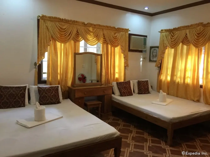 Standard Quadruple Family room with balcony