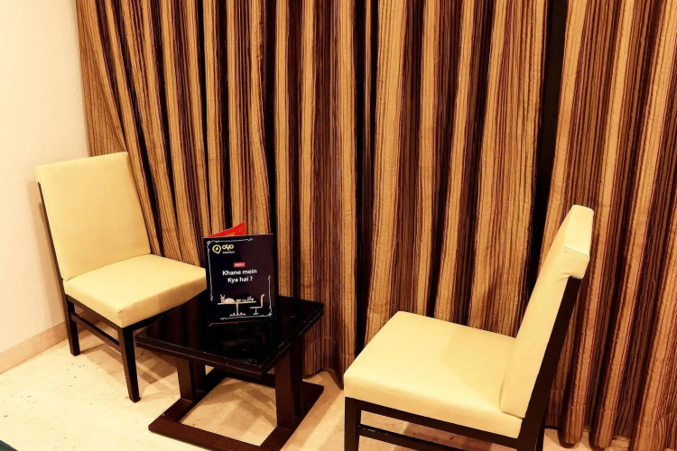 Hotel Aston International