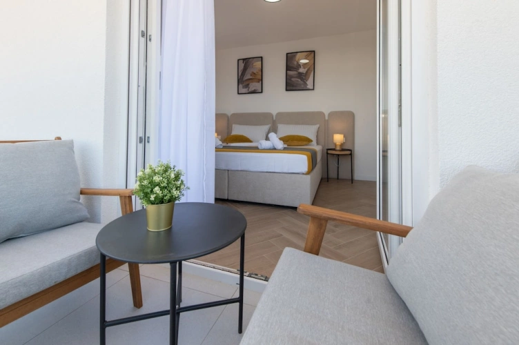 2 Bedrooms Deluxe Apartment