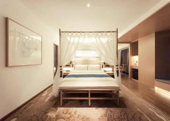 Qianna Qianxun Hotel
