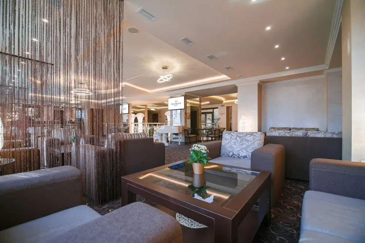 Abri Hotel