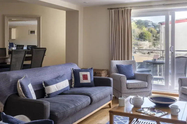 South Sands Hotel