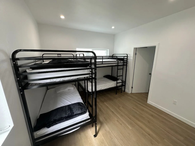 RoamHub Residences