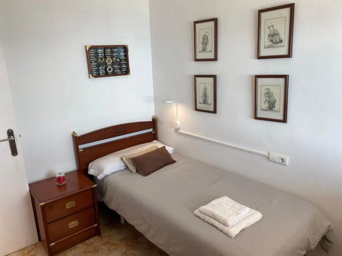 Beachfront and Renovated Apartment
