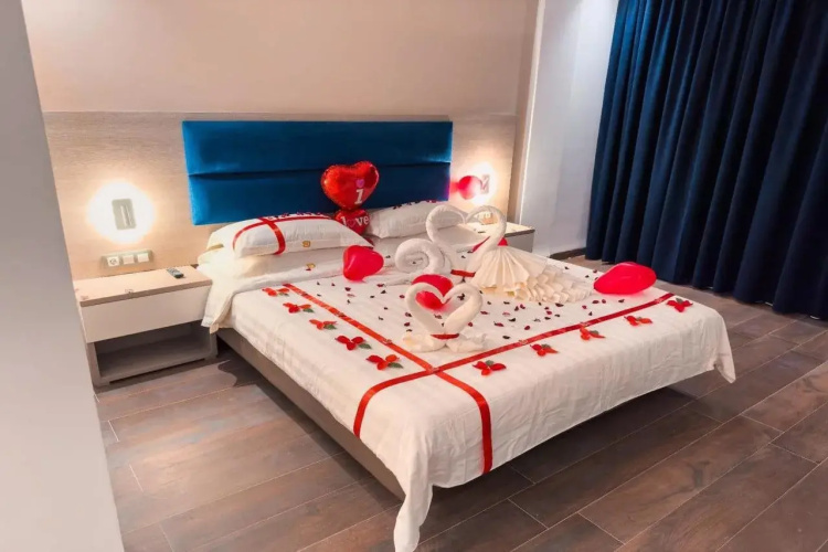 Al Bayt Hotel