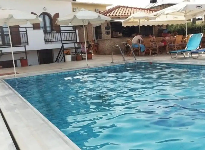 Arkadi Apartments