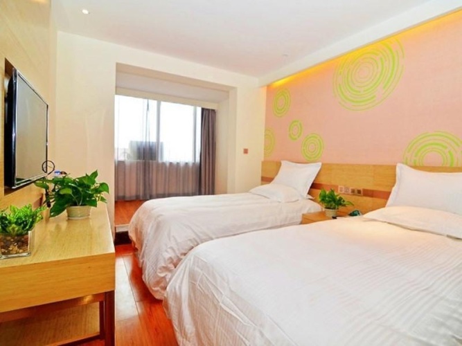 Standard Twin Family room