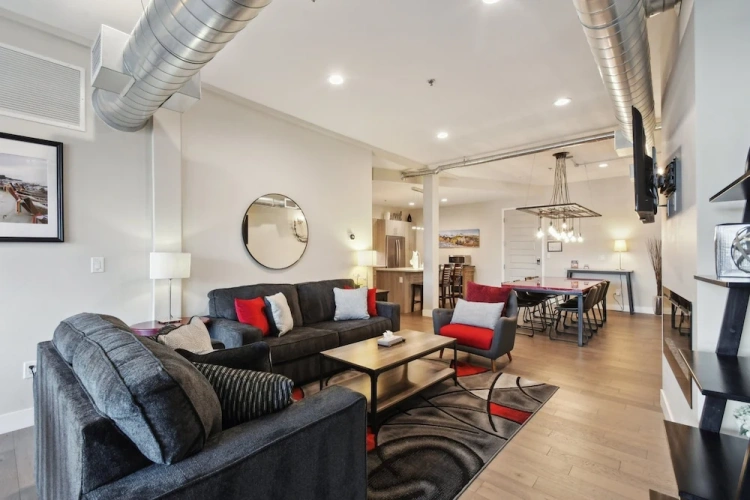 Standard room with balcony and with city view