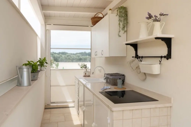 1 Bedroom Apartment with balcony and with sea view