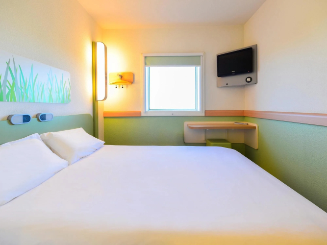 ibis budget Paris Porte d'Orleans - Image 12