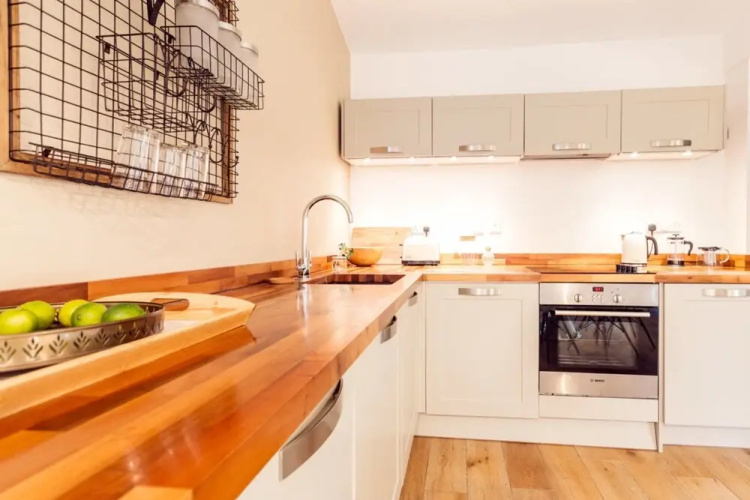 The Cliffside Loft - Distinctly Modern 3Bdr Riverside Home