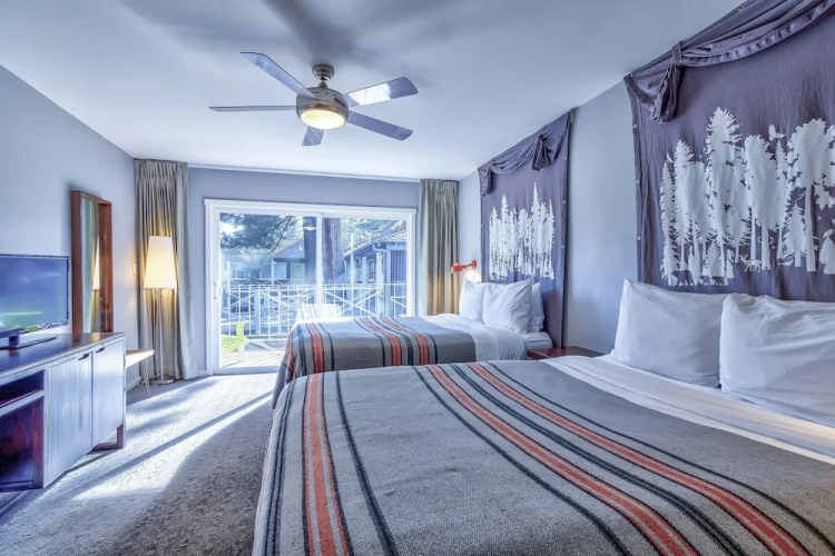 Standard Quadruple room with balcony
